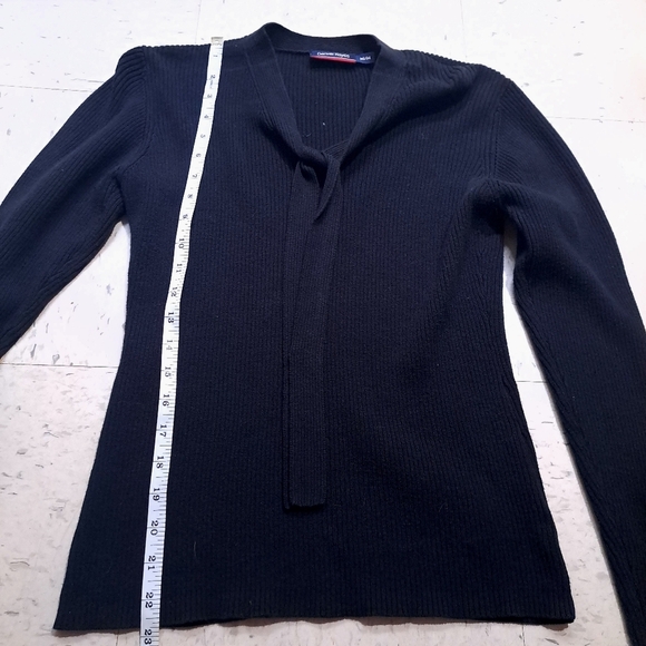 Denver hayes | Black long sleeved Ribbed Knit Sweater with Tie Detail - Picture 7 of 8